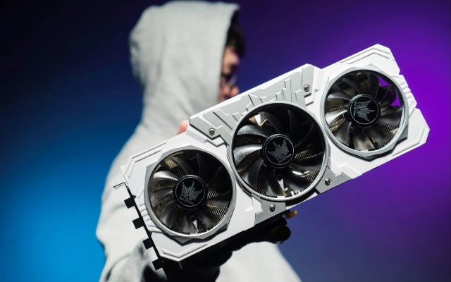 显卡安全预警！影驰名人堂显卡变色提醒，烧熔风险一触即发