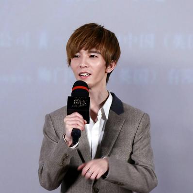 张雪峰直播揭秘：大冰公司年捐500万背后的故事