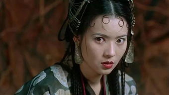 刘嘉玲周星驰同框再现《大话西游》经典，网友直呼：重温零零发！