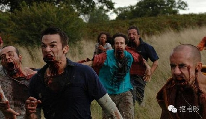 《惊变28年》：丧尸末日下的残酷与美感并存