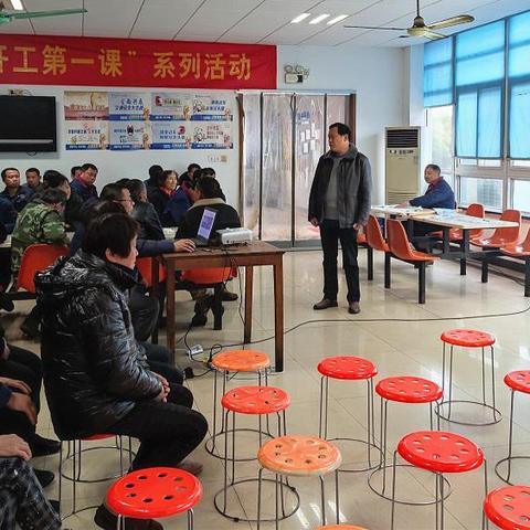 《情感陷阱揭秘：体验《情感反诈模拟器》真实互动》