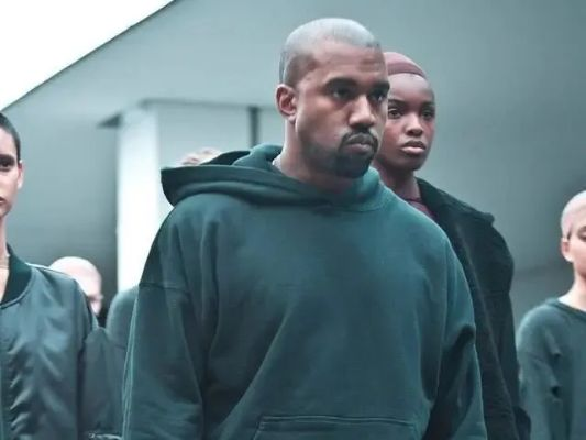 侃爷夫妇入住豪华精神健康诊所，每周开销17万美元揭秘