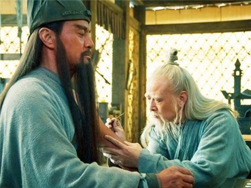 《印度人口大爆炸：14.6亿迈向17亿巅峰挑战》