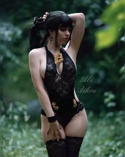 《剑星》伊芙体模惊艳自拍：萌态尽显，绝美瞬间！