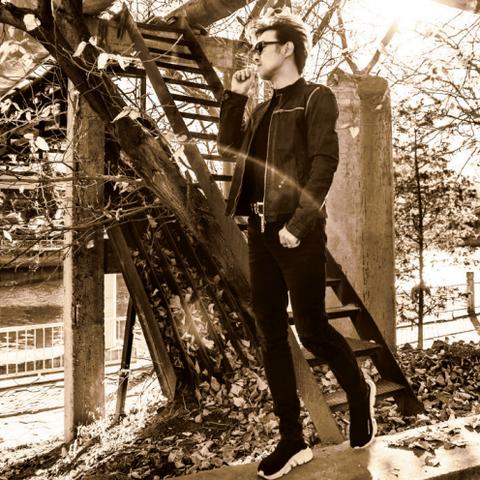 汪峰宁静牵手风波：道歉声明引发网友热议