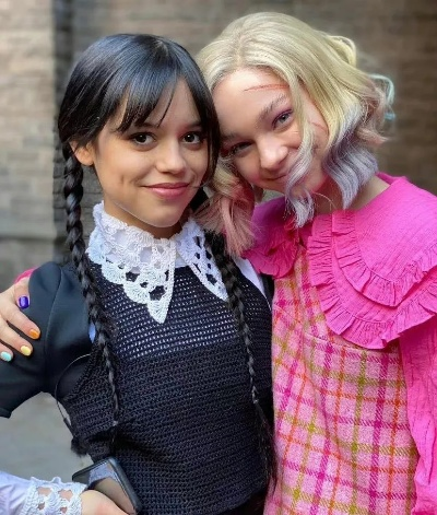 《星期三》第二季回归！暗黑萝莉与小狼女强势归来！