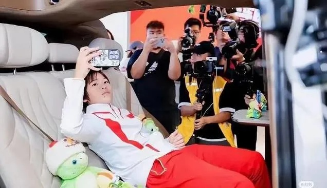 全红婵网约车高喊：师傅别动！国宝级操作引热议