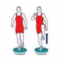 辅助驾驶误操作，男子闭眼开车，惨剧瞬间发生！