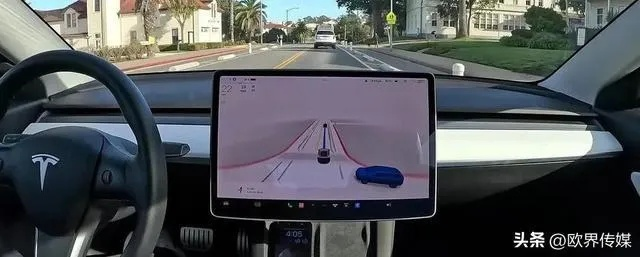 特斯拉Robotaxi首日：定位偏差大，揭秘真实情况