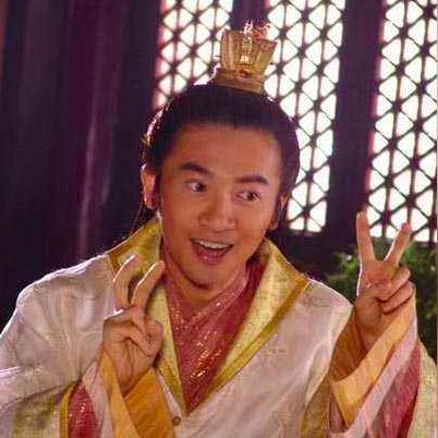 张娜拉44岁素颜照曝光，少女感满满引关注