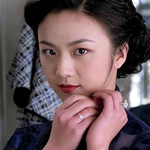 张娜拉44岁素颜照曝光，少女感满满引关注