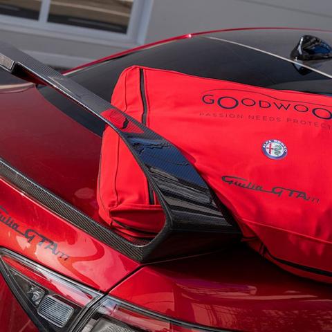 《GTA6》震撼升级：96人同屏，无缝联机体验！