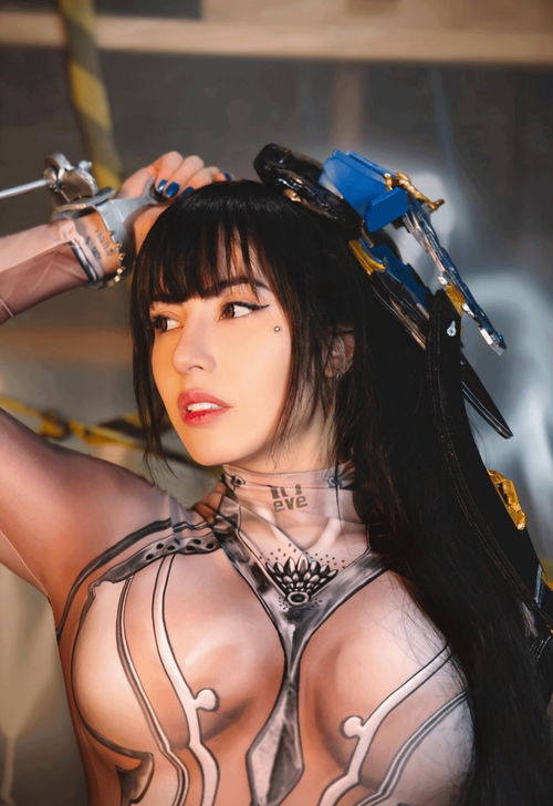剑星伊芙COS好身材美女，视觉盛宴！