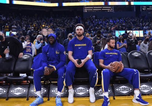 NBA大喜！中国球员杨瀚森20岁生日惊喜入选，饭局庆祝！