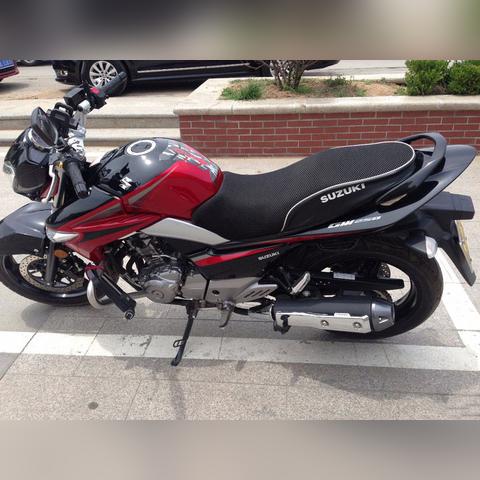 全球独享！八缸摩托车好博会亮相，现场试坐体验！