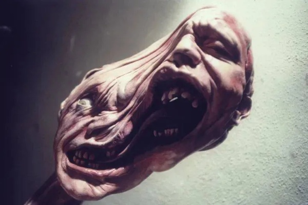 美漫风撞克苏鲁恐怖：怀旧恐怖美学揭秘