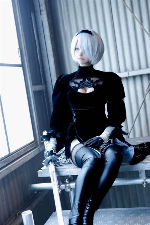 《妮姬》X《尼尔》泳装2B、A2性感舞姿，翘臀诱惑大揭秘