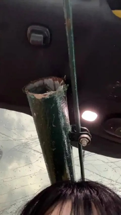 小米SU7Ultra网红车祸后续曝光：车主亲述事故真相