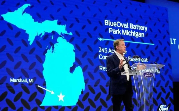 福特CEO电池难题：中国掌握磷酸铁锂核心技术，独家揭秘！