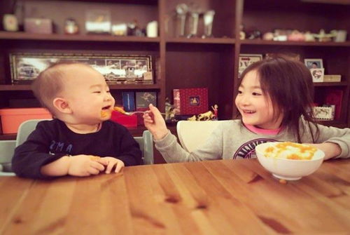 望姐姐萌图来袭！秒懂囧态，弟弟笑翻！