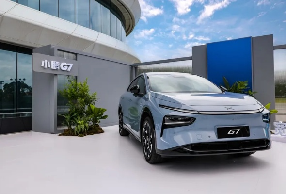 小鹏G7震撼上市：全球首搭L3级AI，3颗自研图灵芯！