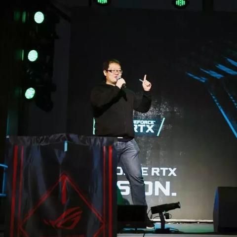 解锁DLSS 4，华硕天选6 Pro助你暑假畅玩3A大作！性能飙升，揭秘独家升级秘籍