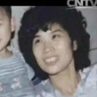 格力董明珠健康家人气爆棚！门店人潮涌动