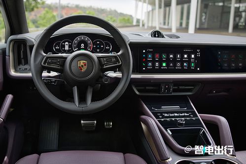 保时捷纯电卡宴内饰揭秘：四屏环绕，极简操控体验