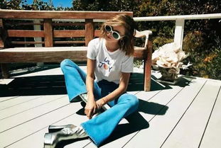 透视眼镜视角下的趣味囧图：肉感手感最舒适瞬间