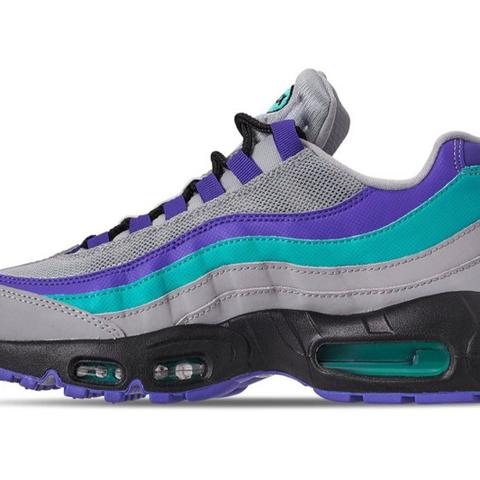 小米YU7改配Max版热销：影青色配色成玩家新宠