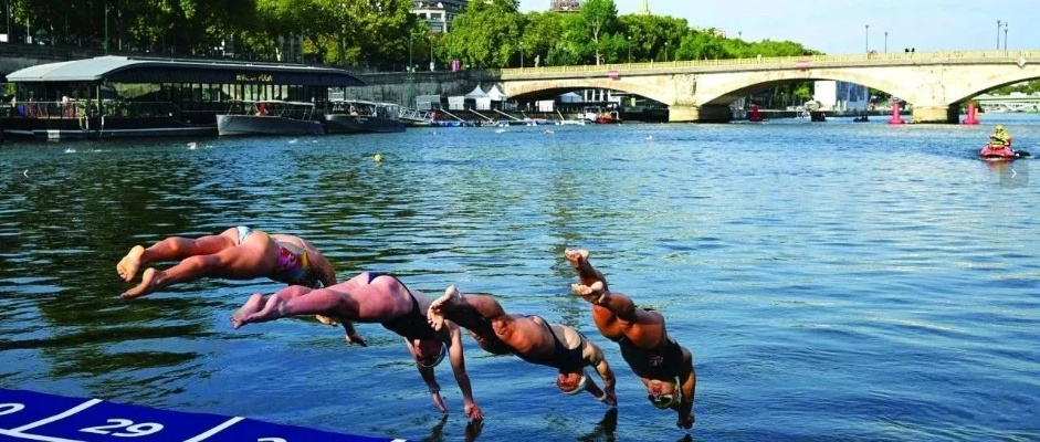 《百年禁令终解！巴黎塞纳河开放游泳，畅游巴黎新体验》