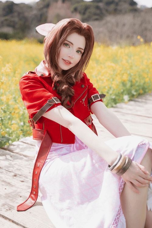 《梨体模新女仆装COS，萌化你的心！》