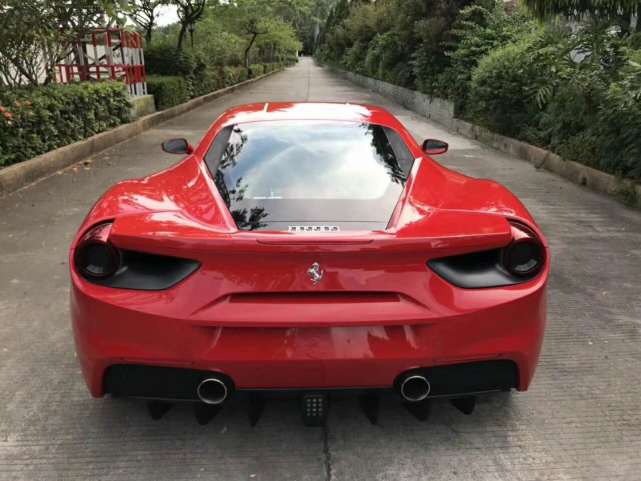 百万法拉利7天报废！租车公司维修费惊爆30万+