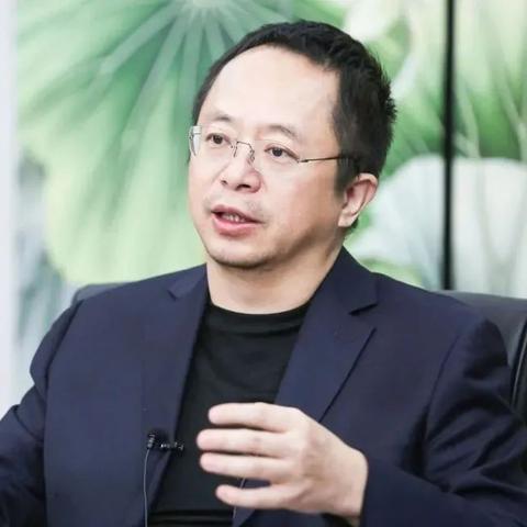 雷军VS周鸿祎：揭秘谁才是真正的科技巨头？