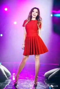 张靓颖挑战网红舞风潮，语文老师变舞者！