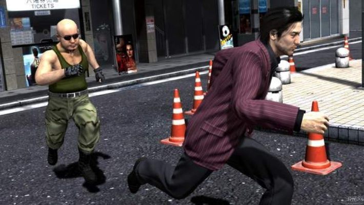 《如龙泳池派对》惊艳美图大放送！🌊🎉