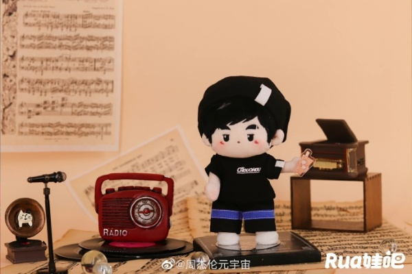 周杰伦抖音新身份曝光：周同学玩偶头像，独家揭秘！