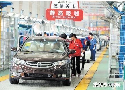 比亚迪创新突破：L4级自动驾驶，事故车企全责，告别保险烦恼