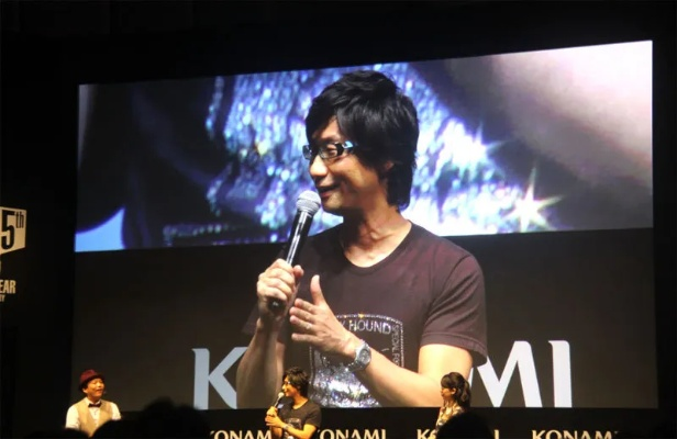 《台北小岛秀夫活动：女粉丝狂热现场直击》