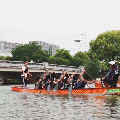 《龙舟少年》导演新作：揭秘传承精神新篇章