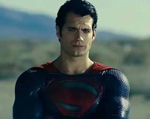 《新超人》上映，亨利卡维尔不再怀念？影评揭秘！