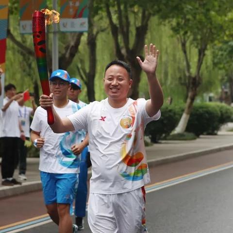 超导磁浮列车揭秘：150km/h后惊现贴地飞行奇迹！