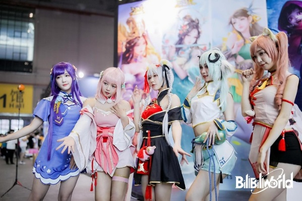 《韩援CoserBW惊艳B站，10秒视频点击破17万！》