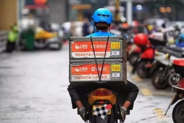 外卖大战升级：订单配送费竟超餐费！揭秘真相