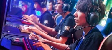 VKG战队EWC《APEX英雄》夺冠：中国电竞荣耀时刻！