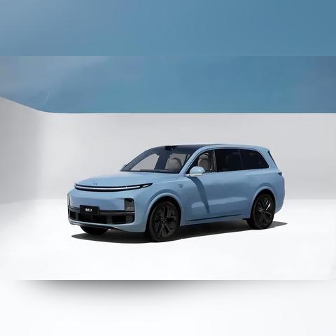 《理想i8内饰大揭秘！提前曝光引千万罚款风波》