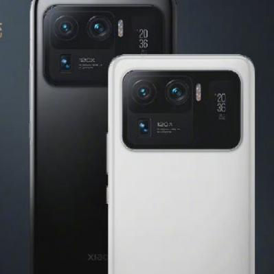 《小米SU7 Ultra英国街头吸睛：老外纷纷围观拍照热议》