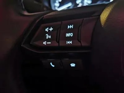 马自达CX-5大揭秘：实体按键消失之谜，科技革新还是妥协？