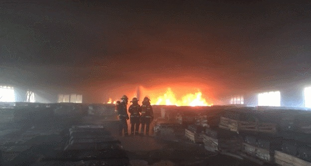 台湾首家超级锂电池厂突发火灾！爆炸声震撼现场