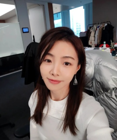 魅族美女产品经理张月离职，独家手机发布后引关注